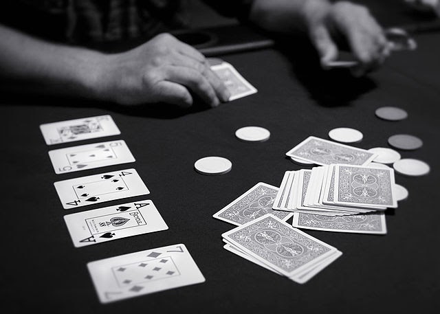 Những lưu ý khi chơi bài poker